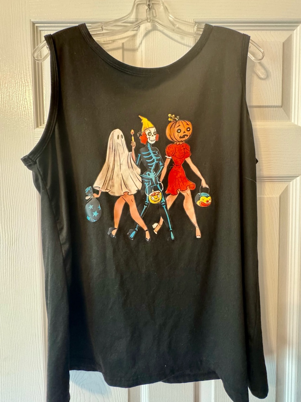 Women's Black Halloween Graphic Tank Top - Trick-or-Treat Retro Trio